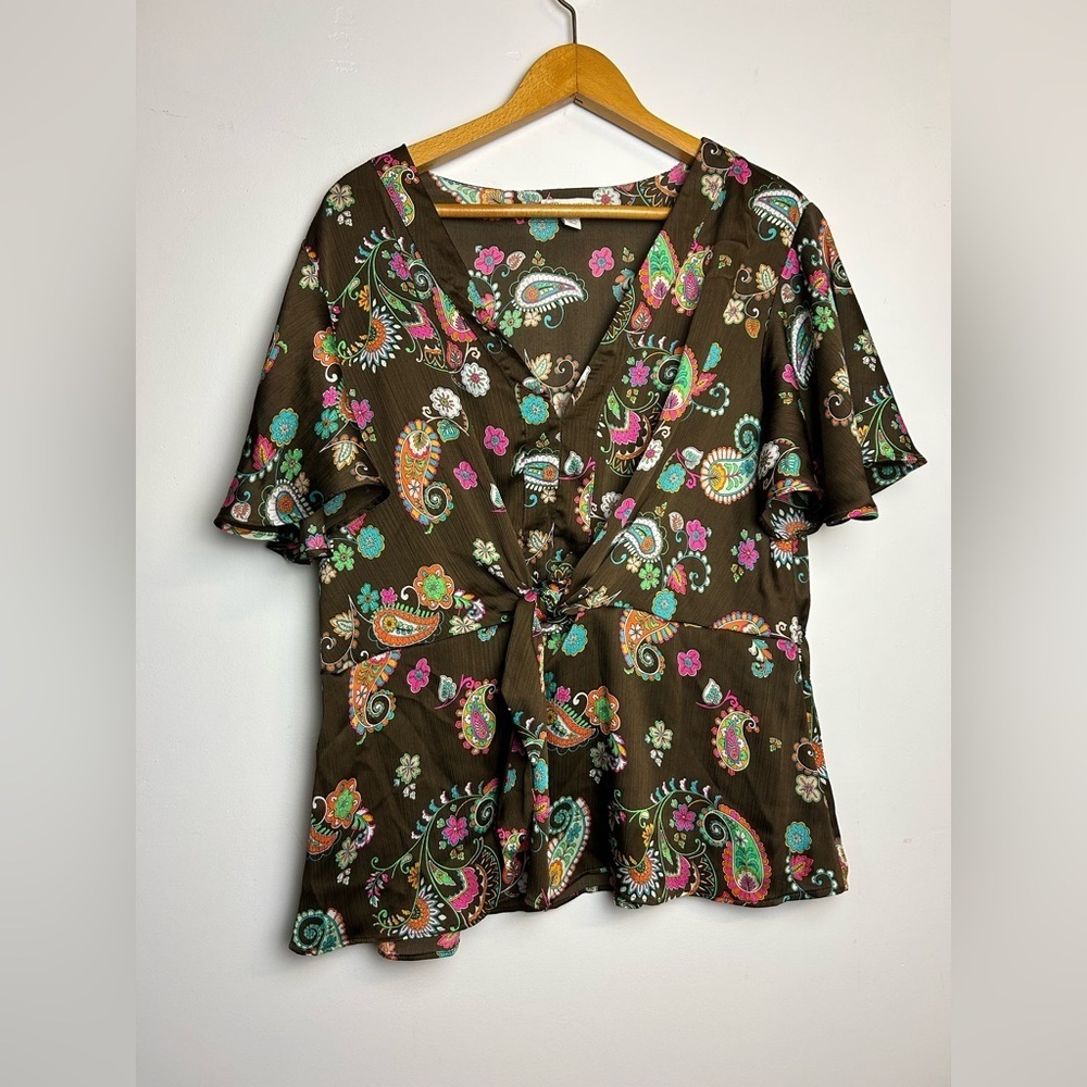 Cato Boho Blouse top‎ Size XLP Paisley Satin Lightweight Multicolor Milkmaid